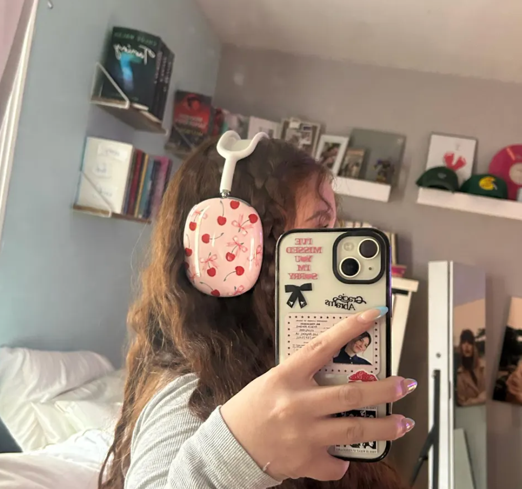 Community photo wearing a cherry AirPods Max case